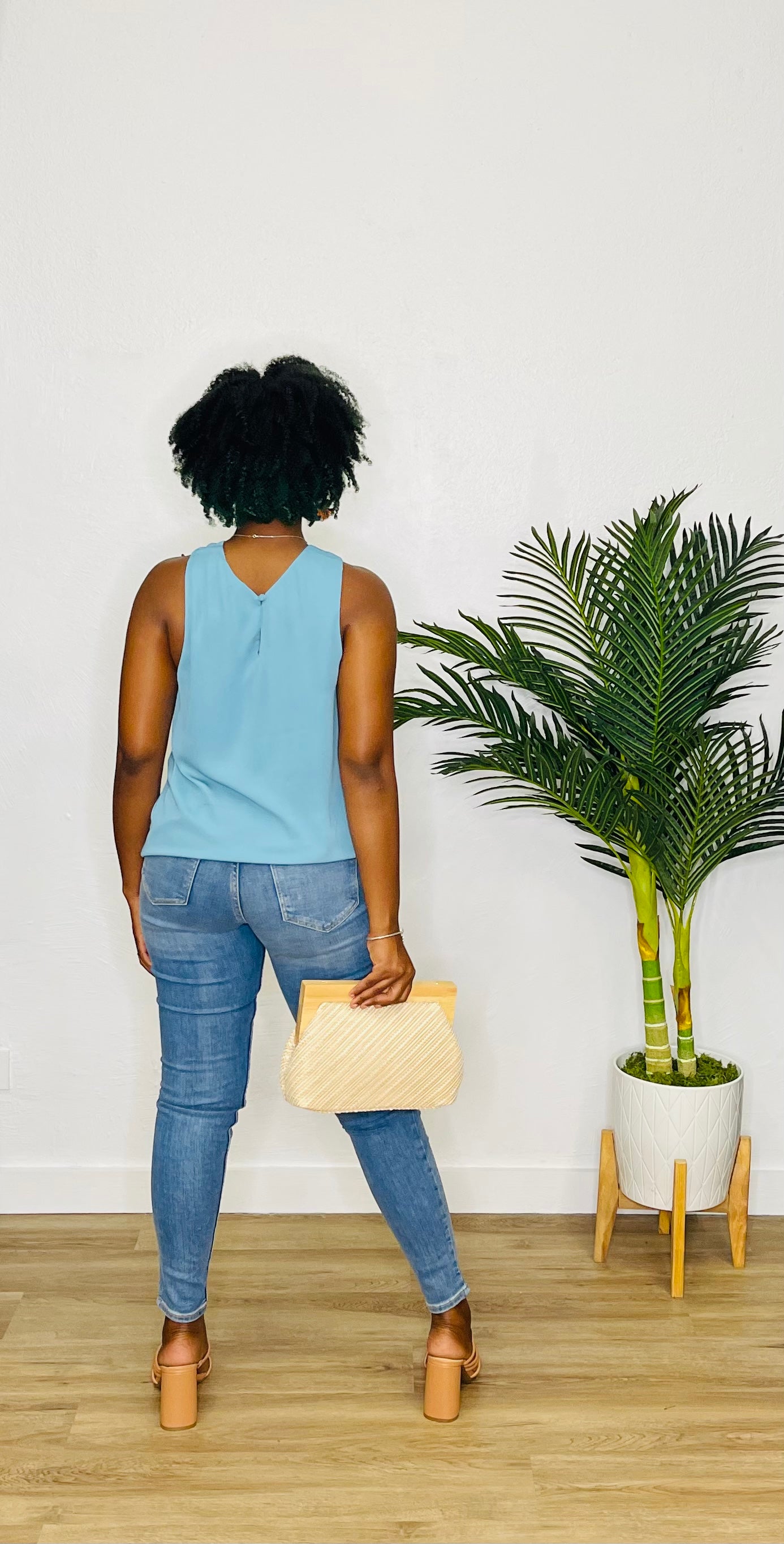 CA Halter Tank