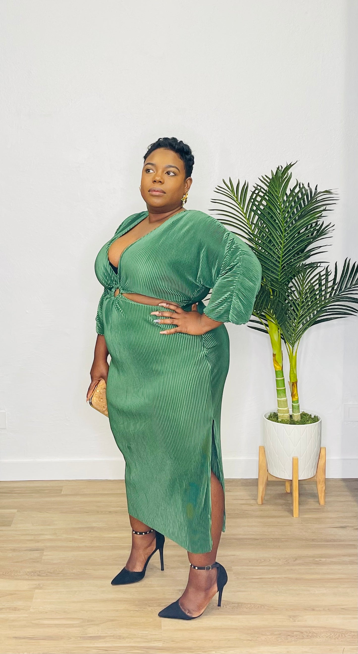 Acoa O-Ring Front Midi Dress