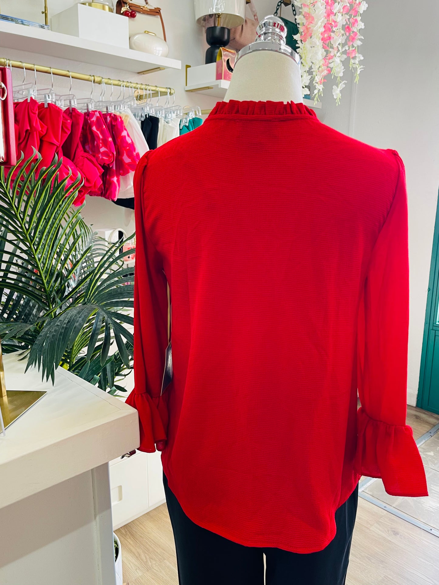 CeCe 3/4 Sleeve V Neck Blouse