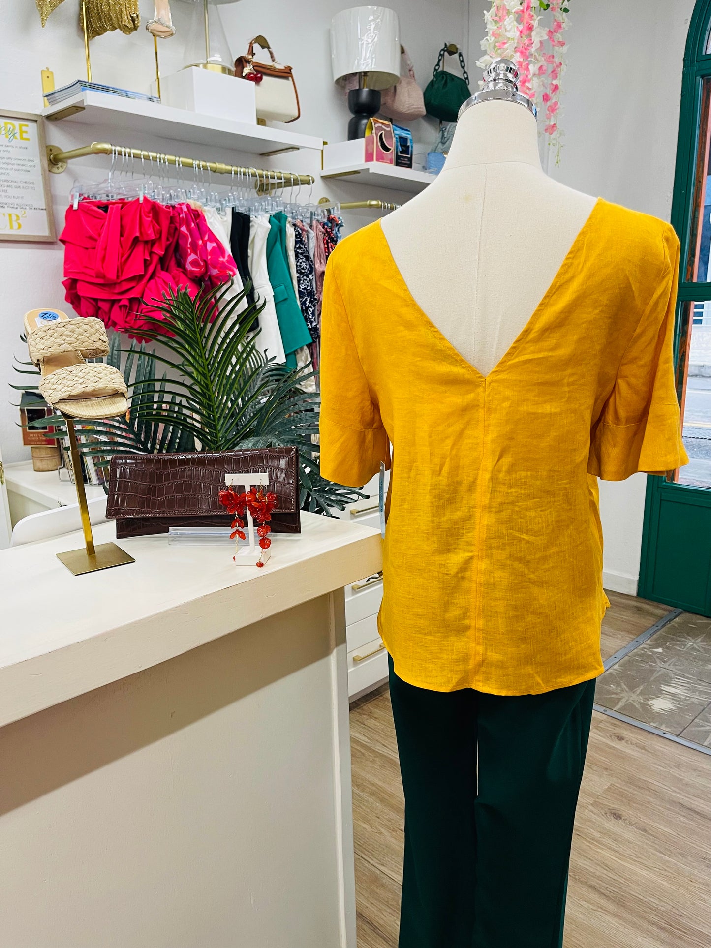 AM Mila Linen Top