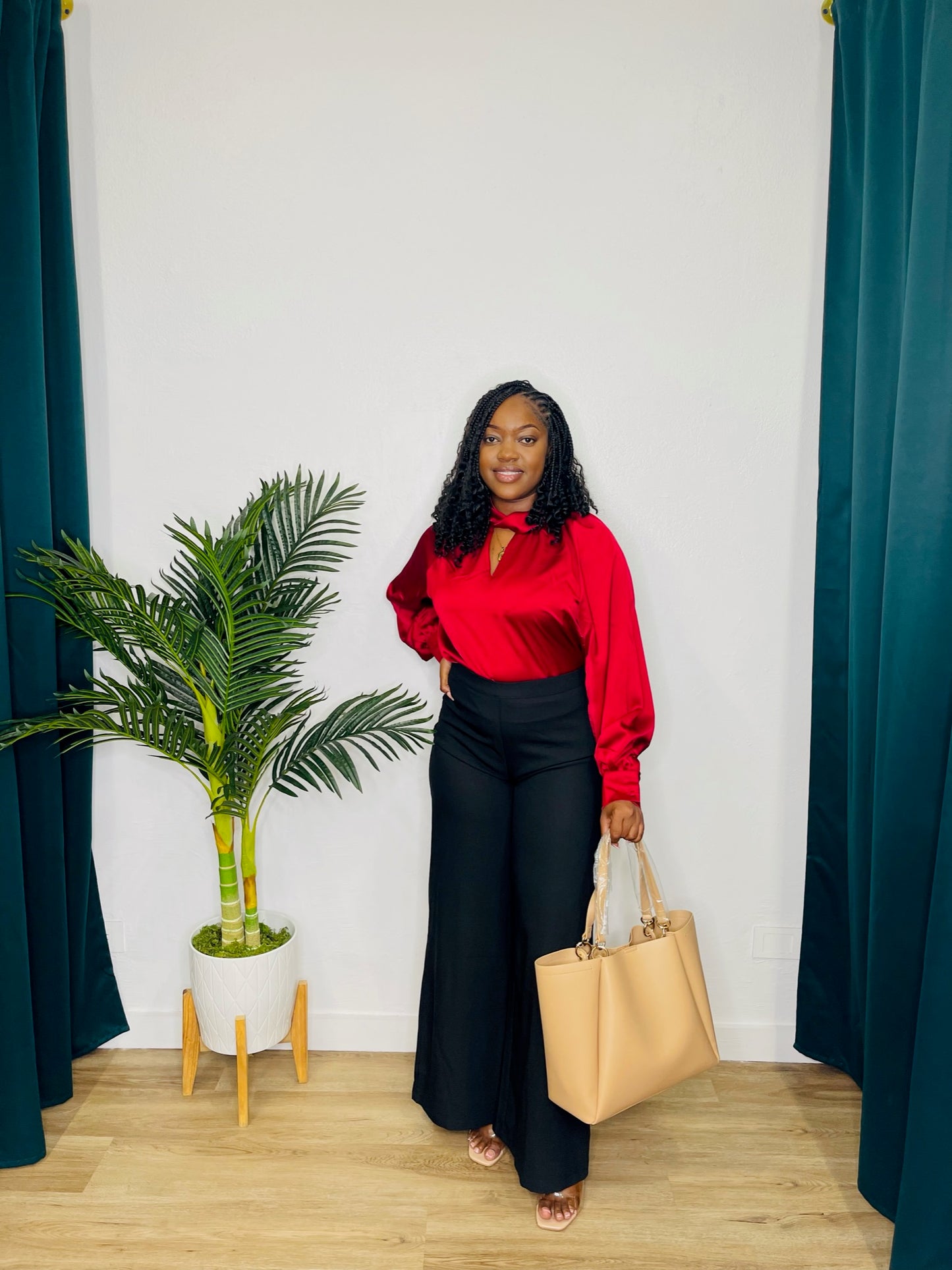 Glam LS Keyhole Top
