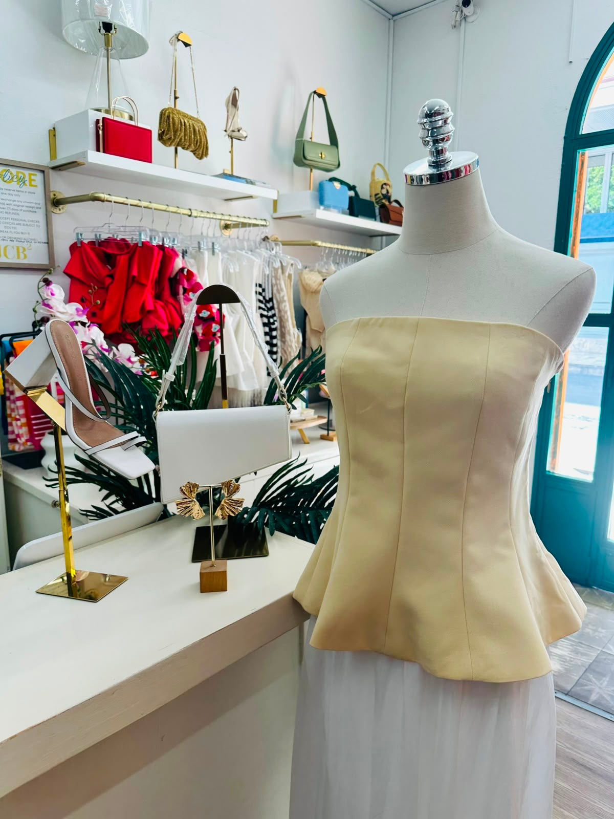 AQ Pam Strapless Top