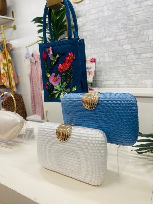 Shir. Coquille Clutch